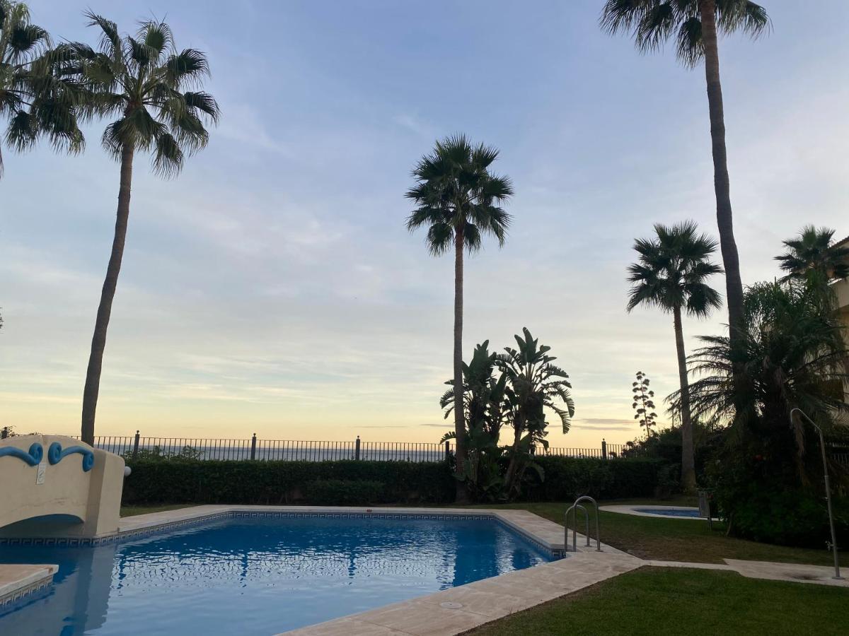 Apartamentos Costa Quebrada 贝纳尔马德纳 外观 照片
