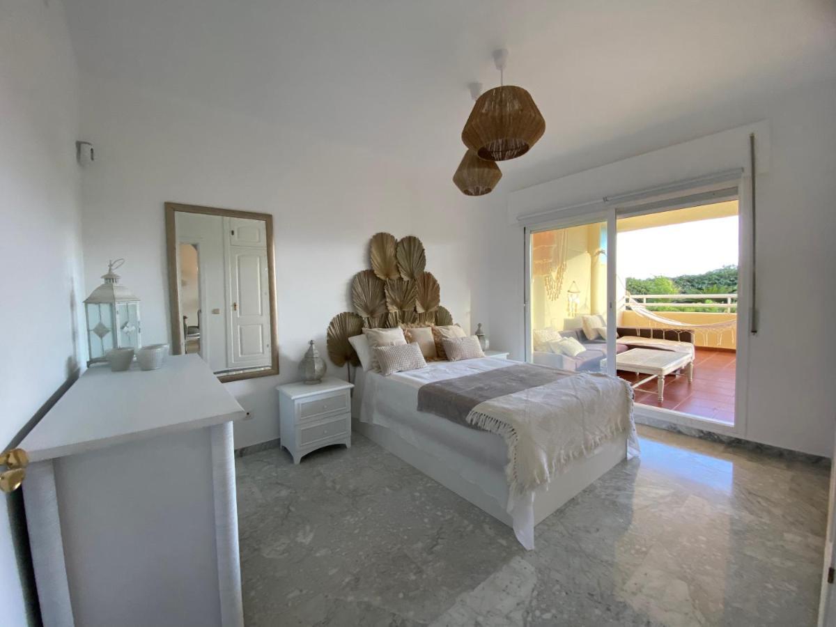 Apartamentos Costa Quebrada 贝纳尔马德纳 外观 照片