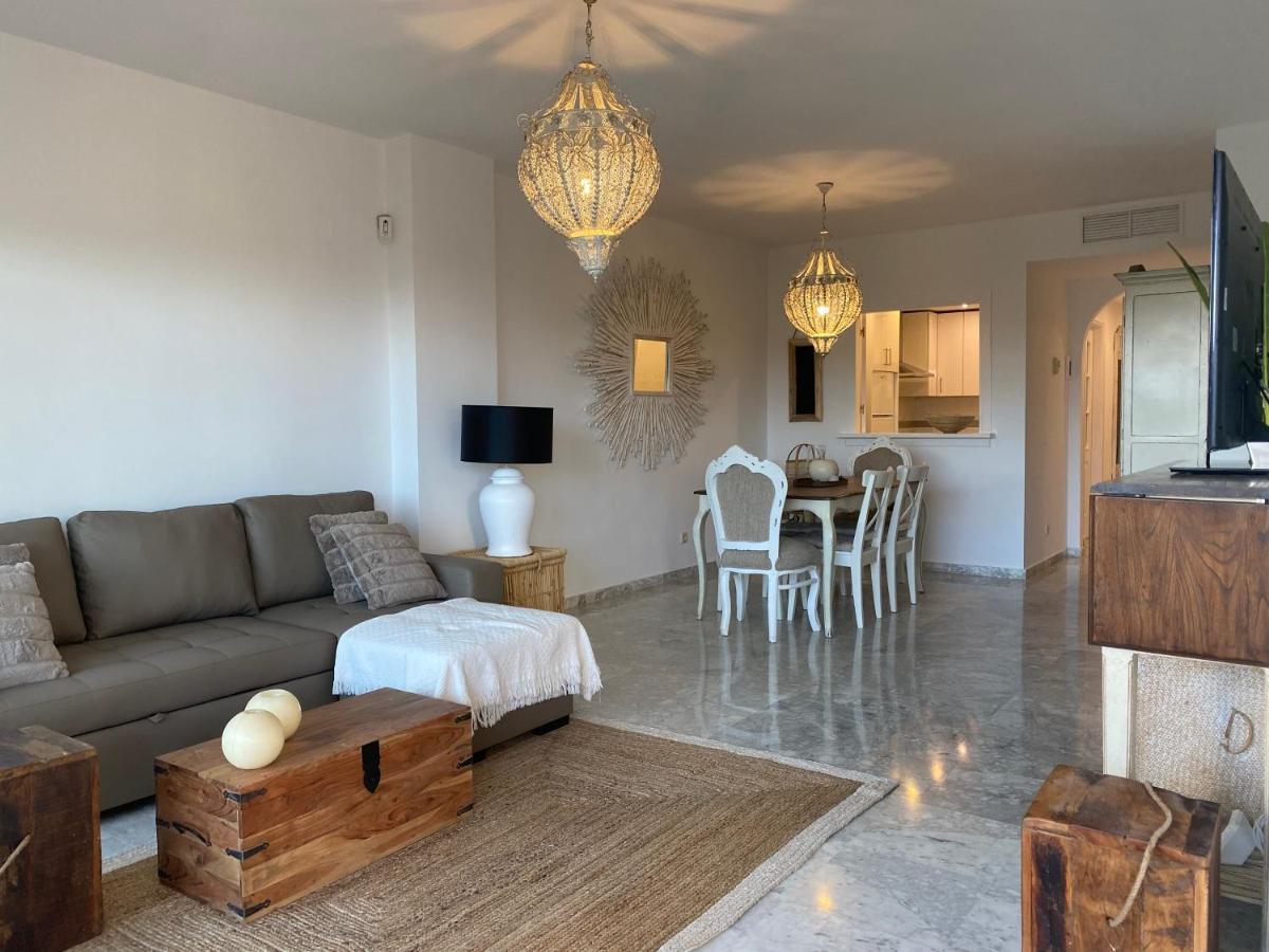 Apartamentos Costa Quebrada 贝纳尔马德纳 外观 照片