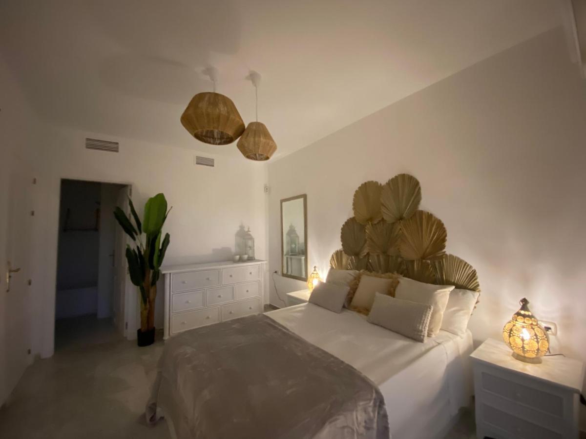 Apartamentos Costa Quebrada 贝纳尔马德纳 外观 照片