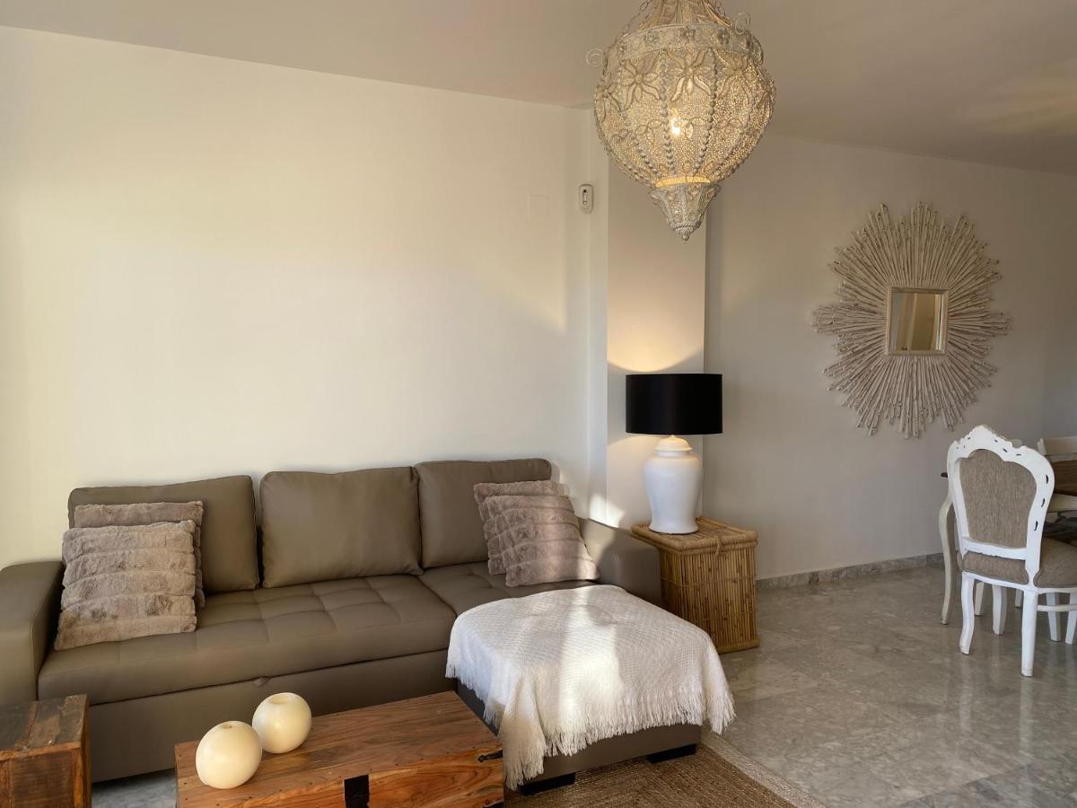 Apartamentos Costa Quebrada 贝纳尔马德纳 外观 照片