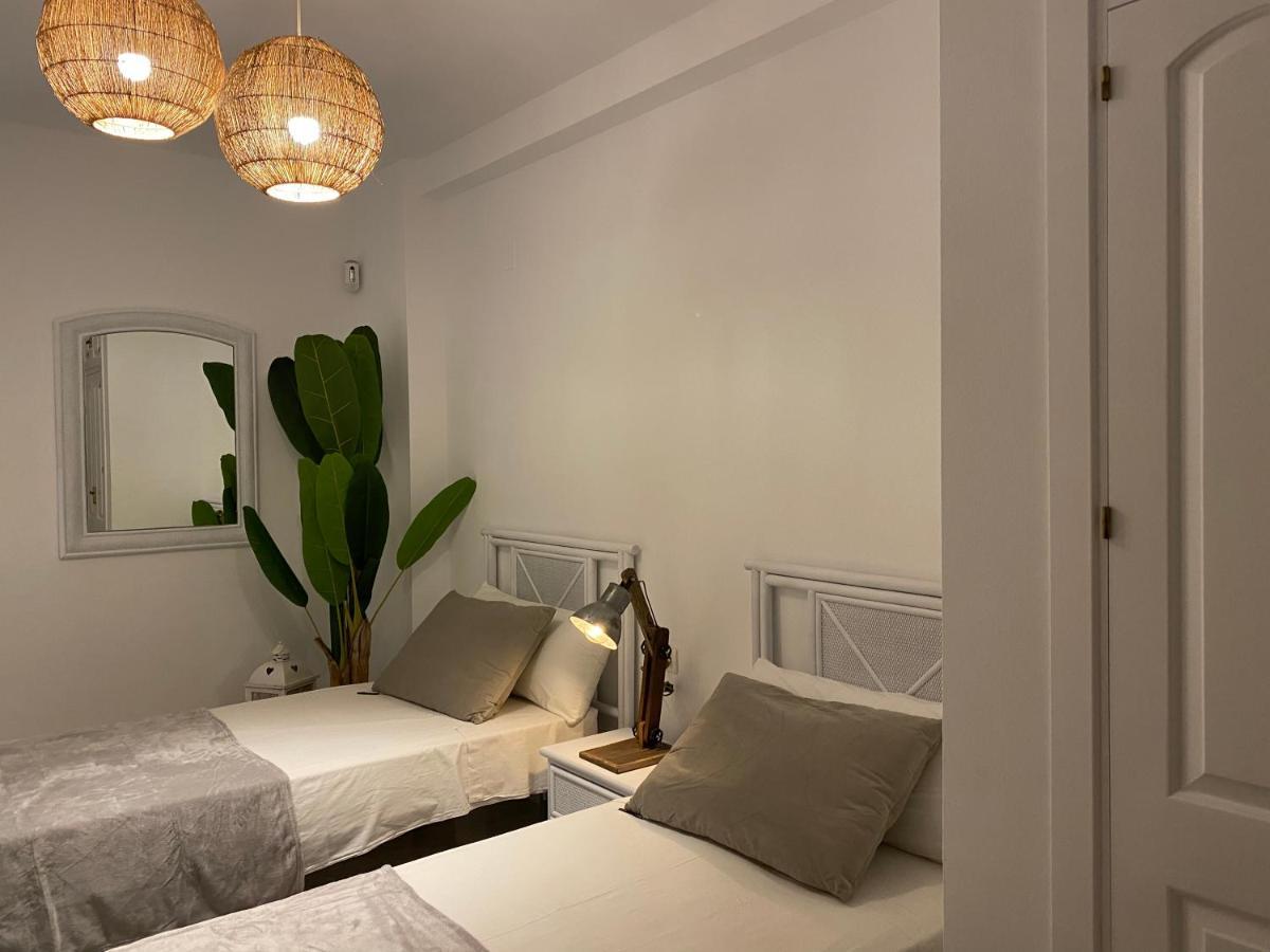 Apartamentos Costa Quebrada 贝纳尔马德纳 外观 照片